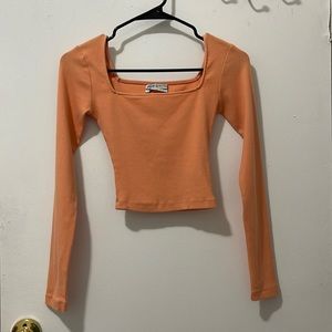 USED URBAN OUTFITTERS long-sleeve cropped top